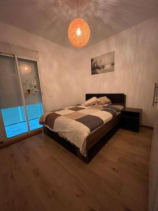 Appartement De Luxe A Bahia Golf Beach Spacieux De 126 M 布兹尼盖 外观 照片