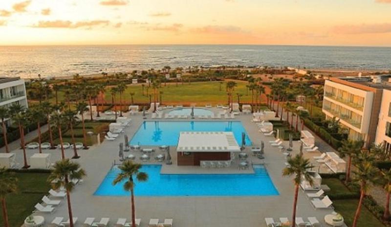 Appartement De Luxe A Bahia Golf Beach Spacieux De 126 M 布兹尼盖 外观 照片
